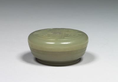 图片[2]-Jade round box with “shou (longevity)” character, Ming to Qing dynasty (1368-1911)-China Archive